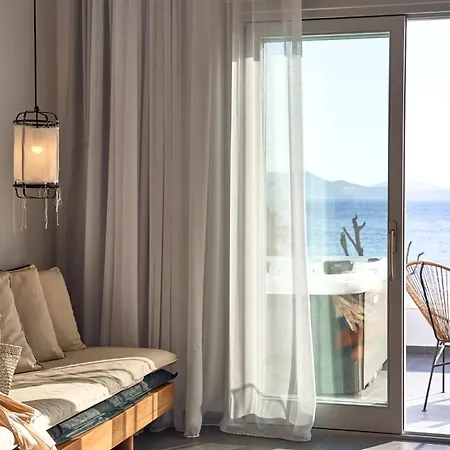 Hippie Chic Hotel Agios Ioannis Diakoftis