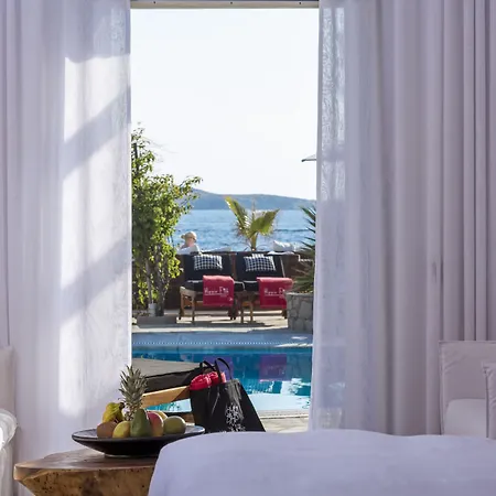 Hippie Chic Hotel 3*