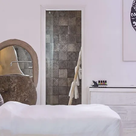 Hippie Chic Hotel Agios Ioannis Diakoftis